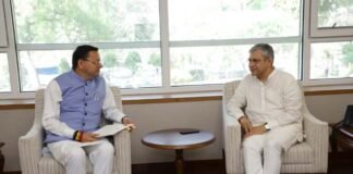 मुख्यमंत्री धामी ने केंद्रीय मंत्री रेल मंत्री से भेंट कर रेल एवं ‘डिजिटल कुम्भ 2027’ पर की चर्चा cm-dhami-meet-rail-minister-ashwani-vashnav
