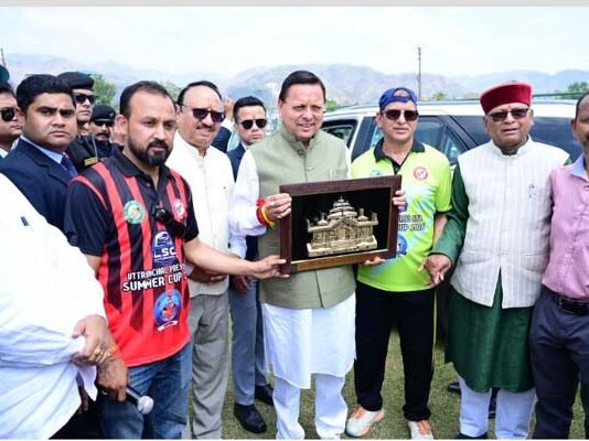 मुख्यमंत्री ने उत्तरांचल प्रेस क्लब द्वारा आयोजित मांजिला स्मृति क्रिकेट टूर्नामेंट का शुभारंभ किया manjila-memorial-cricket-tournament-organized-by-the-uttarakhand-press-club