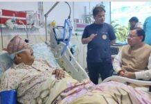 सतपाल महाराज को देखने ऋषिकेश एम्स पहुंचे मुख्यमंत्री धामी