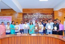 मेहनत का मिला मान: पौड़ी के 21 मेधावी छात्र-छात्राओं का सम्मान, जिलाधिकारी ने दिया सफलता का मंत्र