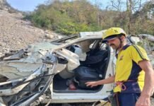 तोता घाटी के पास खाई में गिरी दिल्ली के श्रद्धालुओं की कार