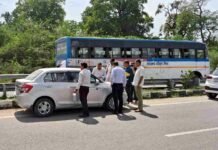 उत्तराखंड: उप शिक्षा अधिकारी एक लाख रुपये की रिश्वत लेते रंगे हाथ गिरफ्तार, सहयोगी महिला भी पकड़ी गई Deputy Education Officer Arrested Red-Handed for Accepting Bribe in Doiwala