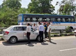 उत्तराखंड: उप शिक्षा अधिकारी एक लाख रुपये की रिश्वत लेते रंगे हाथ गिरफ्तार, सहयोगी महिला भी पकड़ी गई Deputy Education Officer Arrested Red-Handed for Accepting Bribe in Doiwala