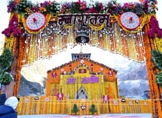 ग्यारहवें ज्योर्तिलिंग केदारनाथ के कपाट विधि-विधान के साथ खुले, हर-हर महादेव से गूंजा बाबा का धाम Kedarnath Dham doors opened