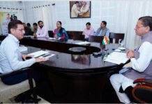 मुख्यमंत्री धामी ने किया श्रमिक सेवा मोबाइल एप का लोकार्पण, श्रमिकों के खाते में ट्रांसफर हुए 17 करोड़ to-stop-migration-workers-should-be-given-training-as-per-local-requirements