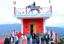 तहसील दिवस पर घंडियाल पहुंची डीएम, वीर पुरिया नैथानी स्मारक एवं सामुदायिक केंद्र का किया निरीक्षण, पट्टिका, साइनेज व सूचना पट्ट स्थापित के दिए निर्देश Veer Puriya Naithani Memorial and Community Center.