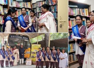 नोएडा पब्लिक लाइब्रेरी में छात्रों ने किया पुस्तक दान, 400 किताबें भेंट