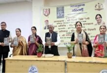 पहाड़ की कर्मशील नारियों ने रचा है इतिहास: नरेंद्र सिंह नेगी