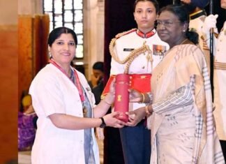 अंतरराष्ट्रीय नर्स दिवस पर राष्ट्रपति द्रौपदी मुर्मू ने उत्तरकाशी की एएनएम पूजा परमार को किया सम्मानित, जानिए क्यों president-droupadi-murmu-honored-ANM Pooja Parmar Uttarkashi