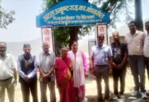 91वें जन्मोत्सव पर पूर्व प्रधानाचार्य मनोहर सिंह रावत सम्मानित, विद्यार्थियों के लिए दिए ₹51 हजार