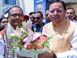 अपनापन: नरेंद्र मोदी संग मेरे अनुभव का लोकार्पण, CM धामी रहे मौजूद