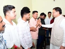 नैनीताल के भ्रमण पर पहुंचे मुख्यमंत्री पुष्कर सिंह धामी ने सुनीं आम जनता एवं स्थानीय जनप्रतिनिधियों की समस्याएं