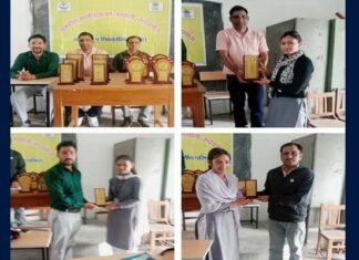 राजकीय महाविद्यालय जखोली में आयोजित निबंध एवं भाषण प्रतियोगिताओं में कोमल सकलानी एवं अनीषा राणा रहे अव्वल
