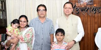 पत्रकार हेम भट्ट ने मुख्यमंत्री धामी से की सपरिवार भेंट