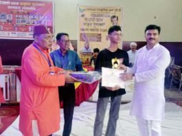 उत्तरांचल सांस्कृतिक भ्रातृ समिति ने मेधावी छात्रों व सेना में चयनित युवाओं का किया सम्मान Meritorious students and youths selected for the Army were felicitated
