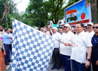 मुख्यमंत्री ने ‘रन फॉर कारगिल हीरोज’ मैराथन को दिखाई हरी झंडी, शौर्य स्थल पर पुष्पचक्र अर्पित कर शहीदों को दी श्रद्धांजलि