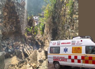 चमोली में दर्दनाक हादसा, भरभराकर गिरी अस्पताल की दीवार, मलबे में दबने से डॉक्टर की मौत