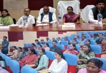 आउटसोर्स कर्मी बीडीसी सदन में, पत्रकारों को औपचारिक निमंत्रण तक नहीं
