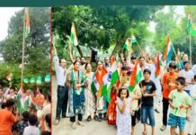 “80वें स्वतंत्रता दिवस पर सेक्टर बीटा-2 में निकाली गई भव्य प्रभात फेरी, वरिष्ठ नागरिकों व महिलाओं का किया सम्मान”