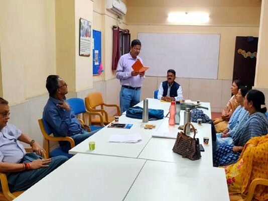 श्रीनगर में हुई ‘कविता कारवां’ की अगस्त बैठक, रचनाओं के पाठ से सजा साहित्यिक माहौल