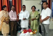 फार्मासिस्ट एसोसिएशन कीर्तिनगर ने विधायक विनोद कंडारी को सौंपा पांच सूत्रीय मांगपत्र