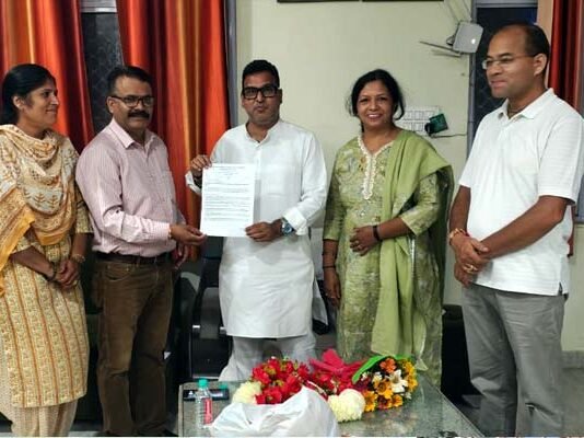 फार्मासिस्ट एसोसिएशन कीर्तिनगर ने विधायक विनोद कंडारी को सौंपा पांच सूत्रीय मांगपत्र