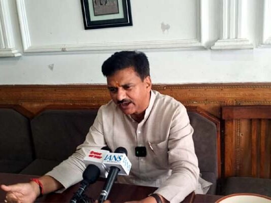 गढ़वाली-कुमाऊनी भाषा के संरक्षण की जरूरत, नई पीढ़ी में जागरूकता जरूरी: डॉ. विनोद बच्छेती