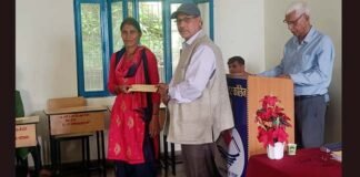 देवभूमि में सेवा और संकल्प की मिसाल बना पदमा देवी अमर देव नौटियाल चैरिटेबल ट्रस्ट, जरूरतमंदों को बांटी आर्थिक सहायता Padma Devi Amar Dev Nautiyal Charitable Trust