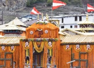 बद्रीनाथ में बना आस्था का नया कीर्तिमान, यात्री संख्या के सभी पुराने रिकॉर्ड टूटे, पहली बार पहुंचे 17.79 लाख से अधिक श्रद्धालु