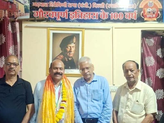 राष्ट्रीय शिक्षक पुरस्कार से सम्मानित शिक्षक गबर सिंह बिष्ट का गढ़वाल भवन में भव्य अभिनंदन