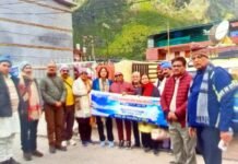 देवताल में 17,800 फीट की ऊंचाई पर अद्भुत कवि संगम: साहित्यकारों, पत्रकारों और कवियों ने हिमालय की गोद में किया काव्य पाठ
