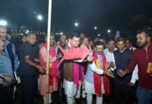 मुख्यमंत्री धामी ने हिंदू नेशनल कॉलेज में किया रावण दहन, प्रदेशवासियों को दी विजयादशमी की शुभकामनाएं