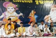 गांधी-शास्त्री जयंती और अंतरराष्ट्रीय वृद्धजन दिवस पर वृद्धाश्रम में गूंजे भक्ति के स्वर